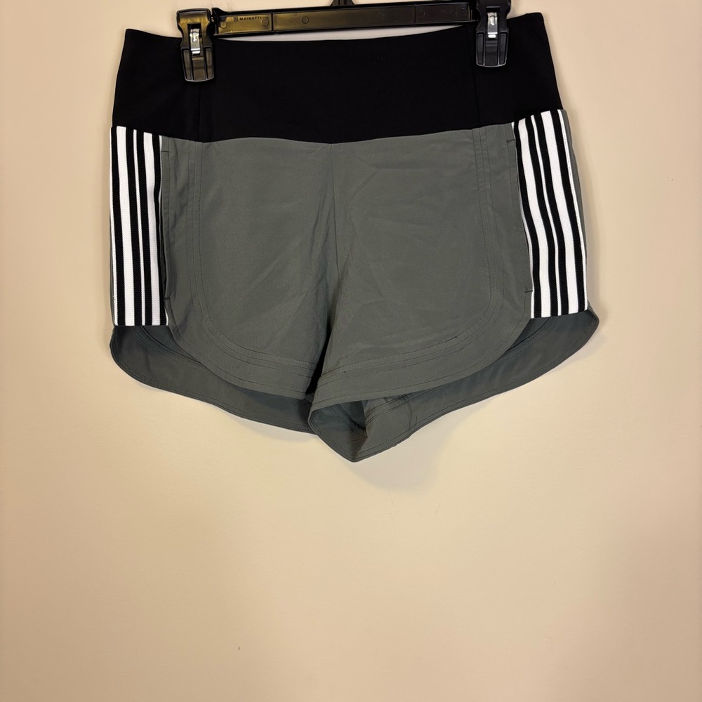 Athleta‎ Women's Gray Side Striped Athletic Shorts with Pockets 6